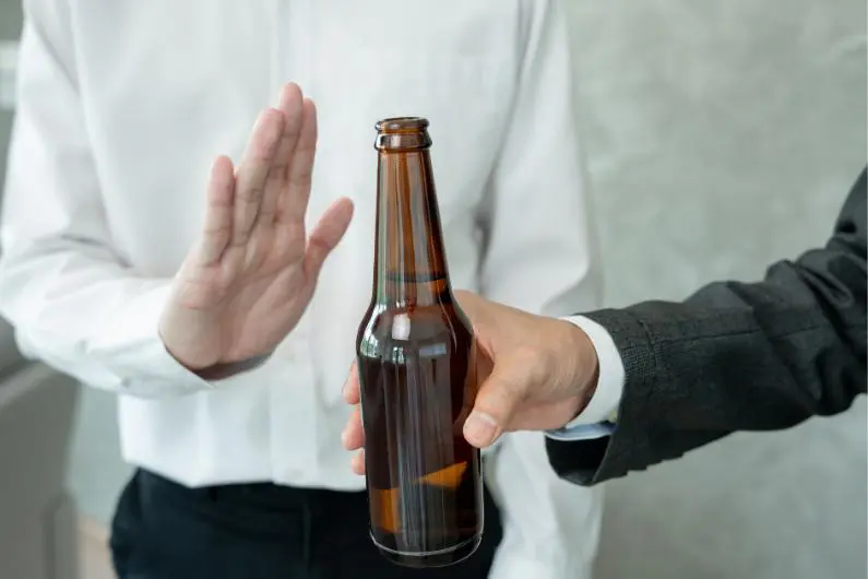 Aprende a decir NO y Cómo prevenir la adicción al alcohol